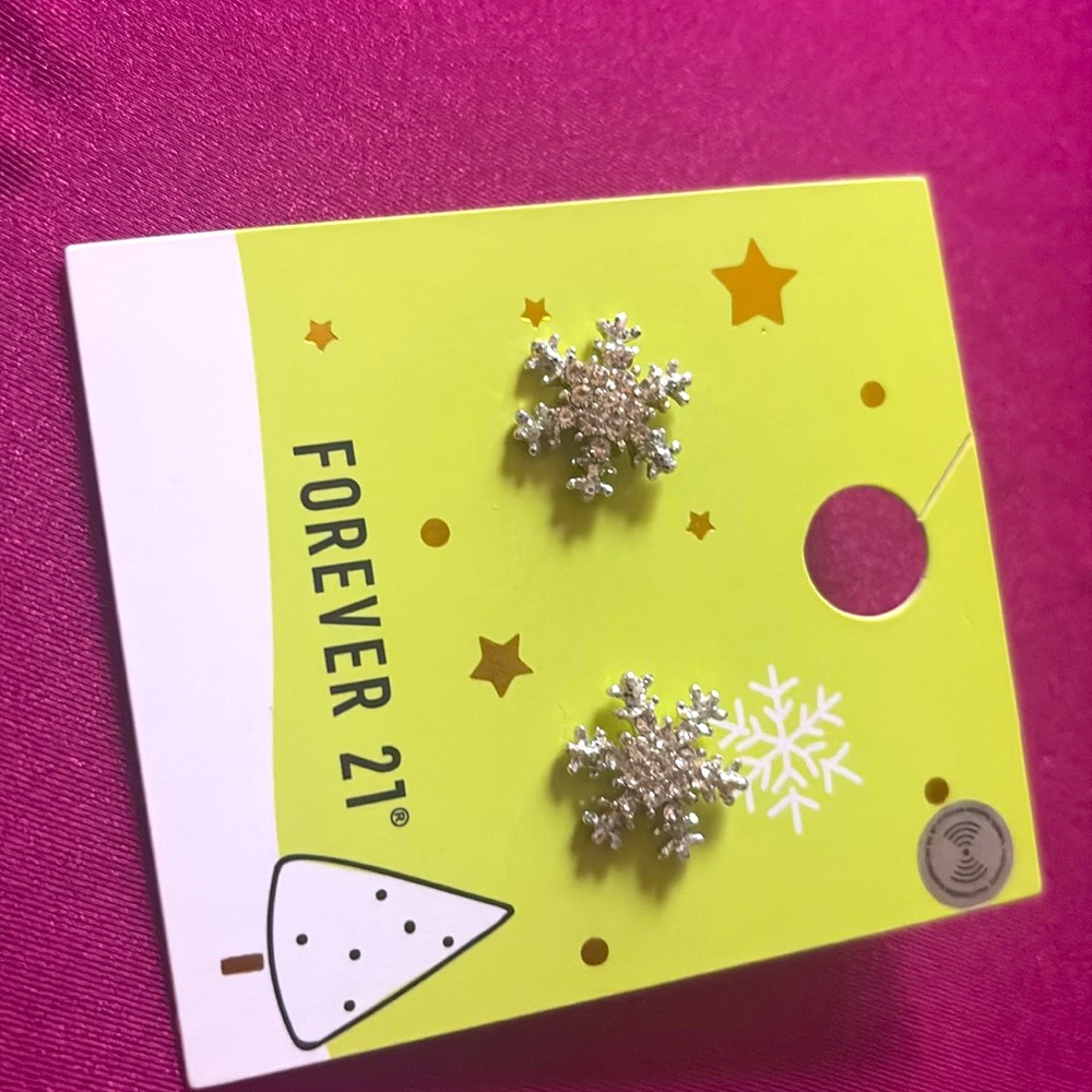 Snowflake earrings - Picture 2 of 3